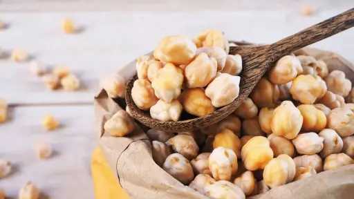 الحمص.. غذاء صحي يتصدر موائد عيد الفطر بفوائد عديدة