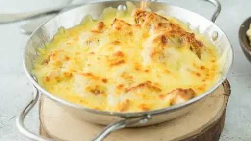 بمذاق المطاعم.. أسرار تحضير ”طاسة البطاطس بالجبنة” في المنزل