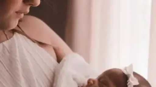 الأمهات الجدد وتحديات العيد.. نصائح للاحتفال دون إرهاق