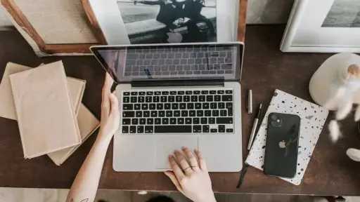 مهن لا تحصل على إجازة عيد الفطر.. بين الواجب والمسؤولية