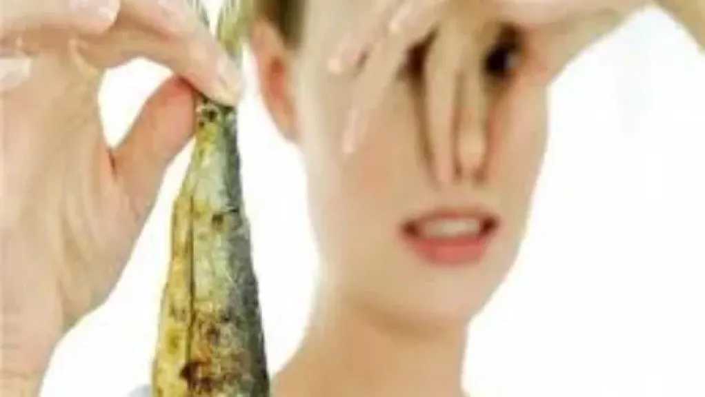 حيل فعّالة للتخلص من رائحة الرنجة والفسيخ في عيد الفطر