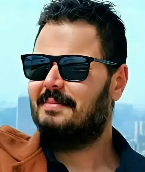 الحسين عبدالرازق 