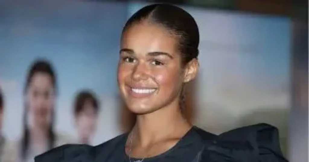 نجمة عالمية تجري جراحة عاجلة لعلاج دوالي الساقين بعد اكتشاف المشكلة بصورة عفوية