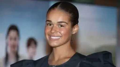 نجمة عالمية تجري جراحة عاجلة لعلاج دوالي الساقين بعد اكتشاف المشكلة بصورة... نجمة عالمية تجري جراحة عاجلة لعلاج دوالي الساقين بعد اكتشاف المشكلة بصورة عفوية