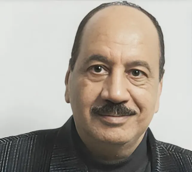 عاطف سليمان