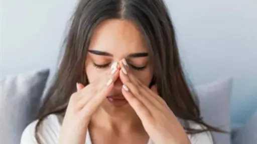 تغيّرات الطقس ترفع أعباء مشكلات الجيوب الأنفية.. الأسباب والعلاج