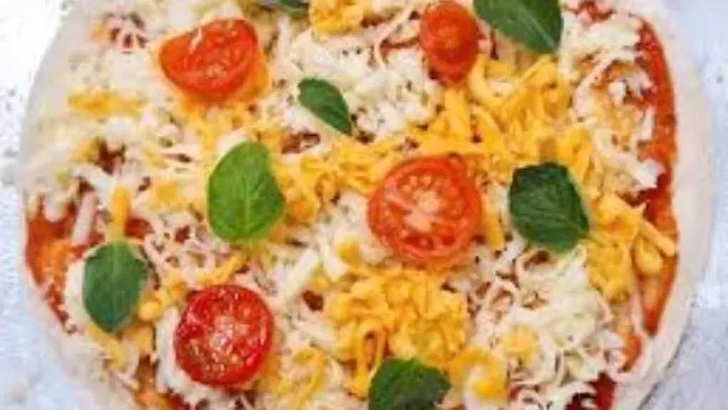 بيتزا التورتيلا.. وصفة سريعة ومثالية لعشاء خفيف