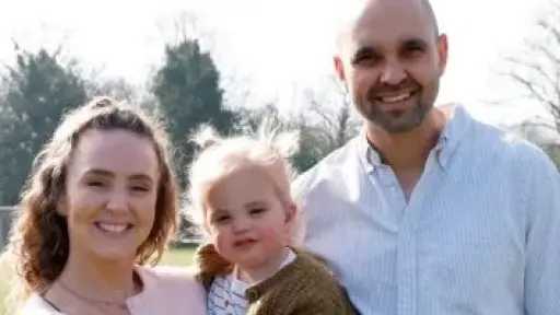 طفلتي تُسابق الزمن للتغلب على متلازمة سانفيليبو النادرة