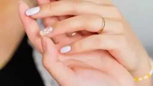 نصائح لتحفيز نمو الأظافر وتقويتها خلال أسبوع واحد نصائح لتحفيز نمو الأظافر وتقويتها خلال أسبوع واحد