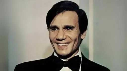 أسرة عبد الحليم حافظ تقاضي ضياء العوضي: تفاصيل القضية المثيرة للجدل أسرة عبد الحليم حافظ تقاضي ضياء العوضي: تفاصيل القضية المثيرة للجدل