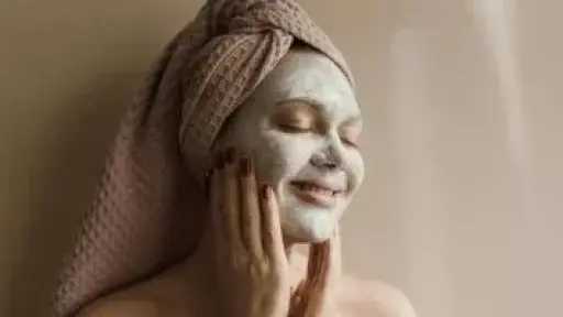 10 خطوات لتجديد روتين العناية بالبشرة في الربيع