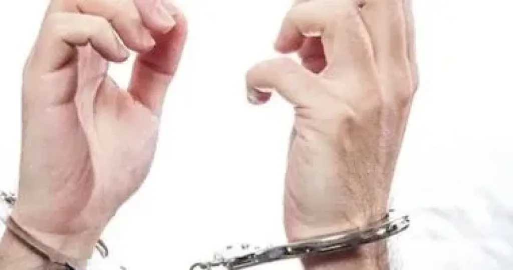 تجديد حبس سائق ميكروباص بتهمة التحرش بطالبة في القاهرة