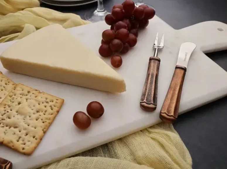 ألواح تقطيع الطعام.. دليل لاختيار الأنسب لمطبخك