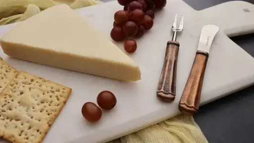 ألواح تقطيع الطعام.. دليل لاختيار الأنسب لمطبخك