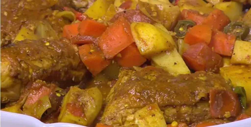 طريقة إعداد صالونة الدجاج.. وصفة سهلة تناسب الوجبات اليومية والعزائم