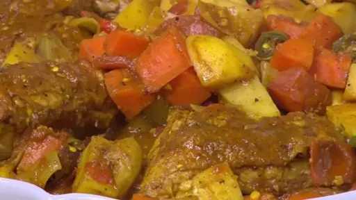 طريقة إعداد صالونة الدجاج.. وصفة سهلة تناسب الوجبات اليومية والعزائم