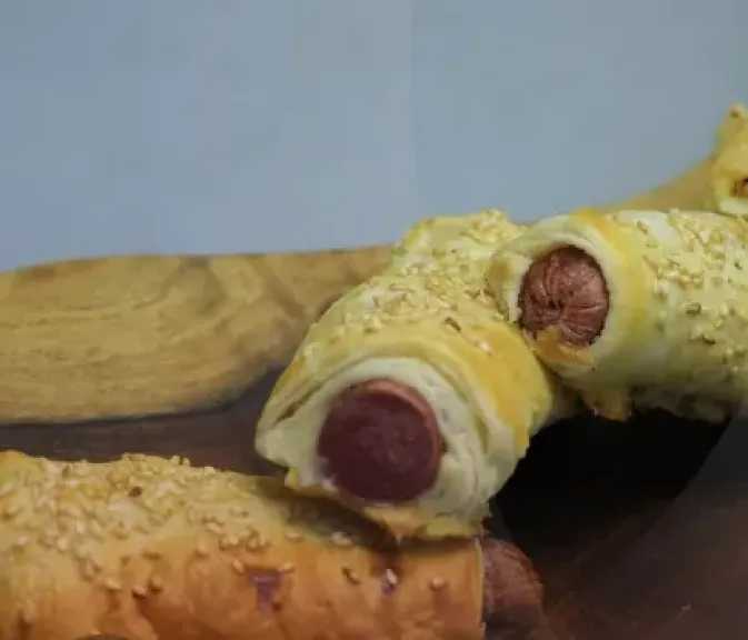 وصفة لتحضير فطائر الهوت دوج الشهية في المنزل