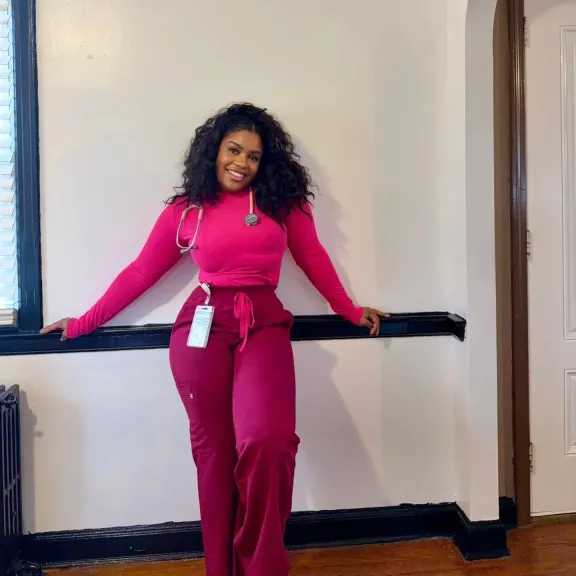 من عاملة نظافة إلى طبيبة.. شاى تايلور ألين تحقق حلمها في جامعة ييل