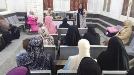 محافظ أسوان يتابع جهود تمكين المرأة في إدفو