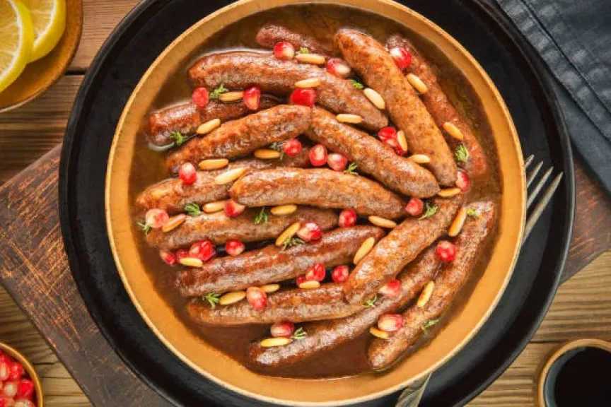 السجق البلدي بدبس الرمان.. وصفة مبتكرة تمنح المائدة المصرية نكهة مميزة