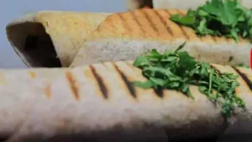 شاورما صيامي مبتكرة على مائدة الأسرة بمذاق شهي واقتصادي شاورما صيامي مبتكرة على مائدة الأسرة بمذاق شهي واقتصادي