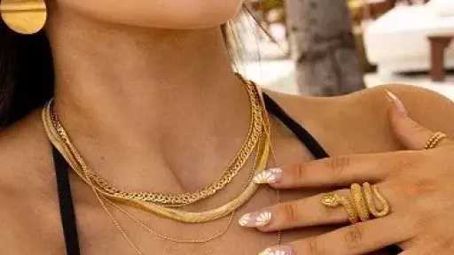 رموز الحيوانات في المجوهرات.. قصص خالدة تتزين بها صيحات موضة 2026