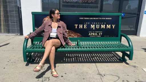 مي الغيطي أمام اعلان فيلم The Mummy في شوارع أمريكا مي الغيطي أمام اعلان فيلم The Mummy في شوارع أمريكا