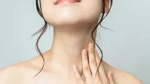 وصفات طبيعية فعّالة للتخلص من اسمرار الرقبة وتعزيز الثقة وصفات طبيعية فعّالة للتخلص من اسمرار الرقبة وتعزيز الثقة