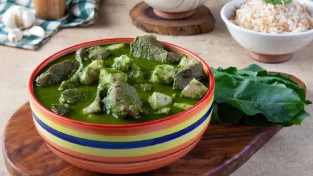 تعلمي طريقة إعداد القلقاس بالخُضرة بخطوات سهلة