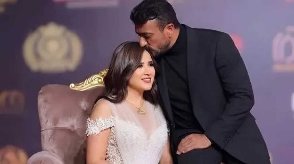 صور تكشف رجوع ياسمين عبدالعزيز وأحمد العوضي من جديد