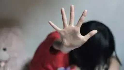 النيابة العامة تحقق مع متهم بالتعدي على طفلة في الهرم