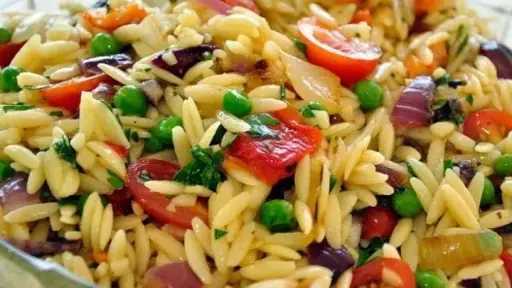 لسان العصفور بالخضار.. وصفة صحية مثالية للأطفال بمكونات وخطوات بسيطة