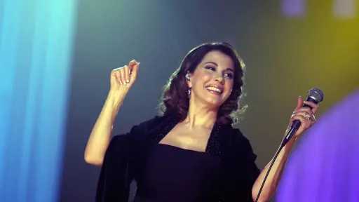 ماجدة الرومي: كيف لك أن تنزفي كل جمالك وتبقَي شامخة في وجه الحرب؟