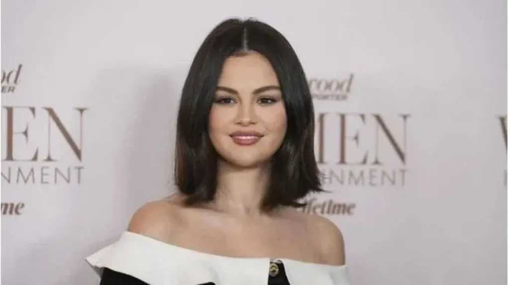 سيلينا جوميز تقدم نموذجًا مختلفًا في عالم العلامات التجارية التجميلية