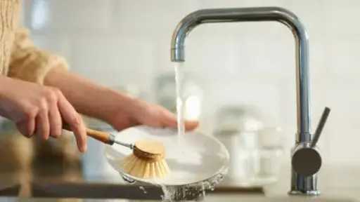 عادات يومية بسيطة للحفاظ على نظافة المنزل وترتيبه دون عناء