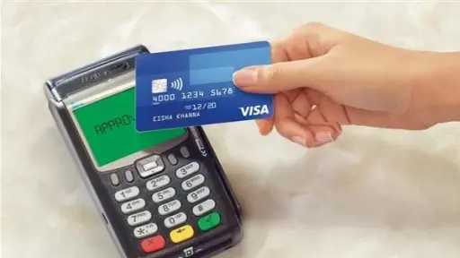 ربة منزل تستغل بطاقة ائتمانية مفقودة في شراء سلع بـ104 آلاف جنيه