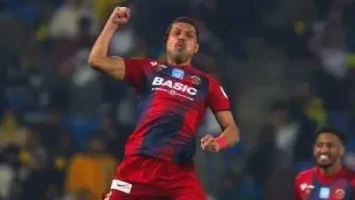 القضاء ينظر دعوى نفقة وطلاق رفعتهما زوجة اللاعب طارق حامد القضاء ينظر دعوى نفقة وطلاق رفعتهما زوجة اللاعب طارق حامد