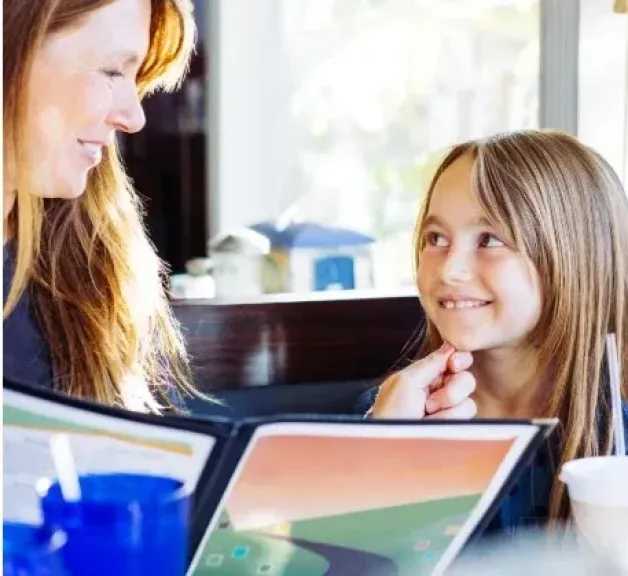 كيف تُربي أبناءك.. خطوات بسيطة لتنشئة جيل واعٍ ومهذب