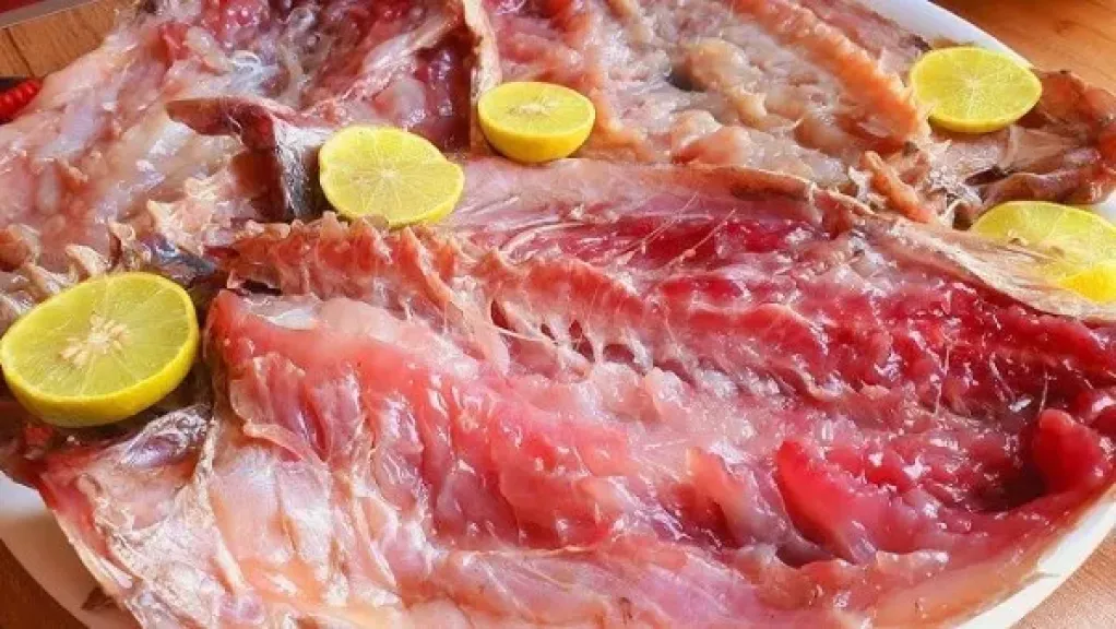 تناول الفسيخ