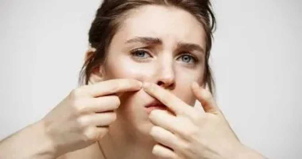 مشكلات البشرة قد تكشف عن صحة الكبد.. علامات تحذيرية ونصائح للعناية