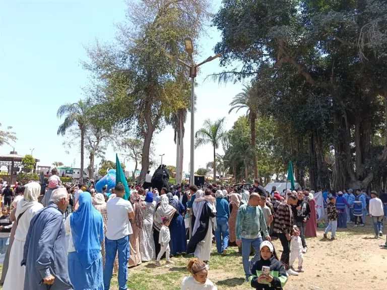 نساء القناطر الخيرية يتصدرن المشهد في يوم شم النسيم