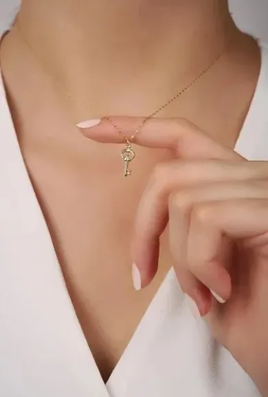 قلادة المفتاح