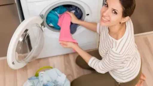 كيف تحافظين على ألوان ملابسك زاهية لأطول فترة؟