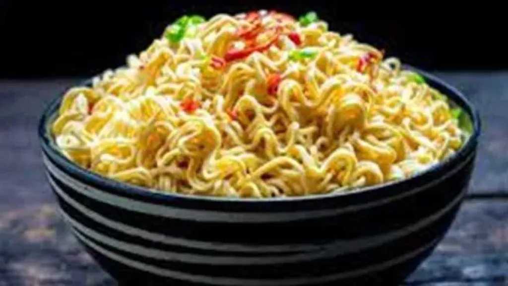 طريقة منزلية صحية لتحضير الإندومي باستخدام المكرونة الإسباجتي