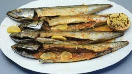 طريقة شهية لتحضير سمك الماكريل بالزيت والليمون