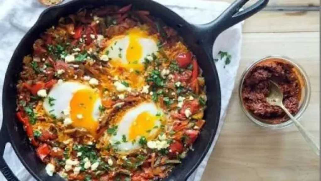 الشكشوكة على الطريقة التقليدية بخطوات بسيطة ومذاق مميز في المنزل