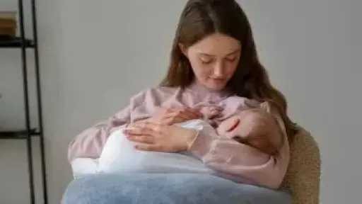 دراسة علمية.. الرضاعة الطبيعية تغير الحمض النووي وتدعم الصحة طويلة الأمد