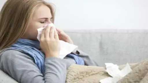 تأرجح درجات الحرارة يزيد من انتشار نزلات البرد.. نصائح للوقاية والعلاج السريع