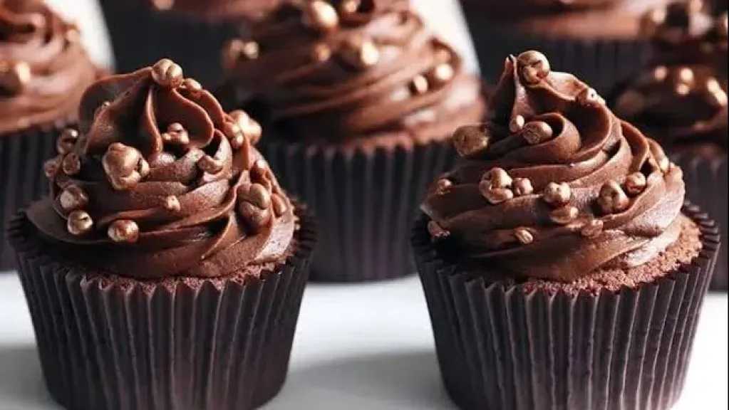 طريقة تحضير كب كيك الشوكولاتة بخطوات بسيطة