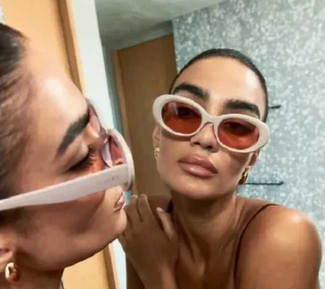 5 صيحات رائجة للنظارات الشمسية تزين صيف 2026